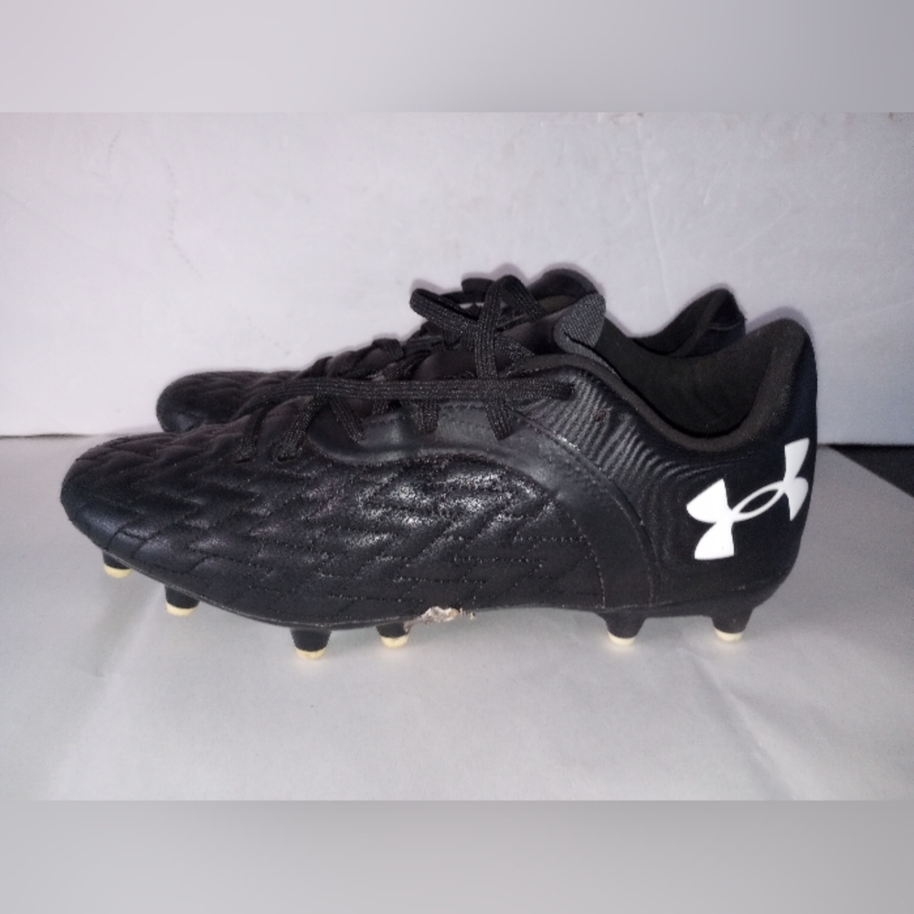 Under Armour magnetico select JR2.0. Size 10